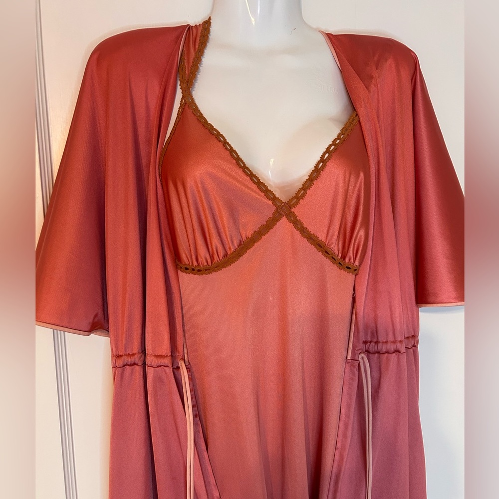 Classic Vanity Fair Gown and Robe Set